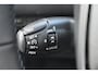 Peugeot e-208 Business | 10" HD-touchscreen met PEUGEOT i-Connect® Advanced Navigatie | 10" touchscreen met DAB+ radio en Wireless Mirror Screen (Apple CarPlay / Android Auto ) | Armsteunen portierpanelen vóór en achter in grijs Baladin