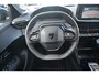 Peugeot e-208 Business | 10" HD-touchscreen met PEUGEOT i-Connect® Advanced Navigatie | 10" touchscreen met DAB+ radio en Wireless Mirror Screen (Apple CarPlay / Android Auto ) | Armsteunen portierpanelen vóór en achter in grijs Baladin