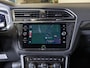 Volkswagen Tiguan 1.5 TSI ACT R-Line Highline / 150pk / Panorama dak / Trekhaak / NAP / Stoelverwarming / Voorruit verwarming /