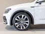 Volkswagen Tiguan 1.5 TSI ACT R-Line Highline / 150pk / Panorama dak / Trekhaak / NAP / Stoelverwarming / Voorruit verwarming /