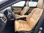 Volvo V90 T4 Inscription | 18" | Panoramadak | Head-Up | Trekhaak | Keyless | Elektr. verst. Stoelen |  DAB+ | Parkeercamera | Elektr. Achterklep