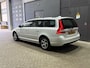 Volvo V70 2.0 D2 Dynamic Edition | Automaat | Stoelverwarming | PDC V+A | Xenon | Verwarmde voorruit