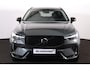 Volvo XC60 T6 Recharge AWD Ultra Dark - Panorama/schuifdak - Luchtvering - IntelliSafe Assist & Surround - 360º Camera - Harman Kardon audio - Adaptieve LED koplampen - Verwarmde voorstoelen, stuur & achterbank - Parkeersensoren voor & achter - Elektr. bedienb. voorstoelen met geheugen - Head up display - Draadloze tel. lader - Extra getint glas - Inklapbare trekhaak - 20'' LMV