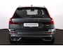 Volvo XC60 T6 Recharge AWD Ultra Dark - Panorama/schuifdak - Luchtvering - IntelliSafe Assist & Surround - 360º Camera - Harman Kardon audio - Adaptieve LED koplampen - Verwarmde voorstoelen, stuur & achterbank - Parkeersensoren voor & achter - Elektr. bedienb. voorstoelen met geheugen - Head up display - Draadloze tel. lader - Extra getint glas - Inklapbare trekhaak - 20'' LMV