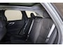 Volvo XC60 T6 Recharge AWD Ultra Dark - Panorama/schuifdak - Luchtvering - IntelliSafe Assist & Surround - 360º Camera - Harman Kardon audio - Adaptieve LED koplampen - Verwarmde voorstoelen, stuur & achterbank - Parkeersensoren voor & achter - Elektr. bedienb. voorstoelen met geheugen - Head up display - Draadloze tel. lader - Extra getint glas - Inklapbare trekhaak - 20'' LMV