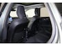 Volvo XC60 T6 Recharge AWD Ultra Dark - Panorama/schuifdak - Luchtvering - IntelliSafe Assist & Surround - 360º Camera - Harman Kardon audio - Adaptieve LED koplampen - Verwarmde voorstoelen, stuur & achterbank - Parkeersensoren voor & achter - Elektr. bedienb. voorstoelen met geheugen - Head up display - Draadloze tel. lader - Extra getint glas - Inklapbare trekhaak - 20'' LMV
