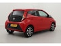 Toyota Aygo 1.0 VVT-i x-joy | Apple Carplay / Android Auto | Clima | Camera | 15 inch | Bluetooth | DAB | Privacy glas