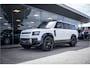 Land Rover Defender 130 3.0 P400 130 X-Dynamic SE 8-p ** Panodak ** Trekhaak ** Meridian ** Treeplanken ** URBAN ** Memory ** 23 inch ** Ventilatie