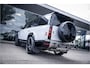Land Rover Defender 130 3.0 P400 130 X-Dynamic SE 8-p ** Panodak ** Trekhaak ** Meridian ** Treeplanken ** URBAN ** Memory ** 23 inch ** Ventilatie