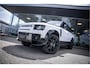 Land Rover Defender 130 3.0 P400 130 X-Dynamic SE 8-p ** Panodak ** Trekhaak ** Meridian ** Treeplanken ** URBAN ** Memory ** 23 inch ** Ventilatie
