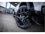 Land Rover Defender 130 3.0 P400 130 X-Dynamic SE 8-p ** Panodak ** Trekhaak ** Meridian ** Treeplanken ** URBAN ** Memory ** 23 inch ** Ventilatie