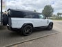 Land Rover Defender 130 3.0 P400 130 X-Dynamic SE 8-p ** Panodak ** Trekhaak ** Meridian ** Treeplanken ** URBAN ** Memory ** 23 inch ** Ventilatie