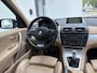 BMW X3 2.0i Executive Anniversary 4X4 6-Bak 150 PK. Mooie en zeer fijn rijdende auto !!! Alle keuringen toegestaan !!