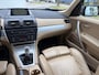 BMW X3 2.0i Executive Anniversary 4X4 6-Bak 150 PK. Mooie en zeer fijn rijdende auto !!! Alle keuringen toegestaan !!
