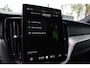 Volvo XC60 T8 Plug-in hybr. AWD Ultra Black Edit. Executive | Actieve Luchtvering met FOUR-C | Extra getint glas achter | Nappa leder met ventilatie | Google Maps Navigatie | Visual Park Assist | Bowers & Wilkins audiosysteem | Massagefunctie voorstoelen | 21" 5-V Spaaks Glossy Black / Diamond Cut velgen met 255/40 R21 banden