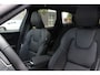 Volvo XC60 T8 Plug-in hybr. AWD Ultra Black Edit. Executive | Actieve Luchtvering met FOUR-C | Extra getint glas achter | Nappa leder met ventilatie | Google Maps Navigatie | Visual Park Assist | Bowers & Wilkins audiosysteem | Massagefunctie voorstoelen | 21" 5-V Spaaks Glossy Black / Diamond Cut velgen met 255/40 R21 banden