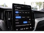 Volvo XC60 T8 Plug-in hybr. AWD Ultra Black Edit. Executive | Actieve Luchtvering met FOUR-C | Extra getint glas achter | Nappa leder met ventilatie | Google Maps Navigatie | Visual Park Assist | Bowers & Wilkins audiosysteem | Massagefunctie voorstoelen | 21" 5-V Spaaks Glossy Black / Diamond Cut velgen met 255/40 R21 banden