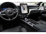 Volvo XC60 T8 Plug-in hybr. AWD Ultra Black Edit. Executive | Actieve Luchtvering met FOUR-C | Extra getint glas achter | Nappa leder met ventilatie | Google Maps Navigatie | Visual Park Assist | Bowers & Wilkins audiosysteem | Massagefunctie voorstoelen | 21" 5-V Spaaks Glossy Black / Diamond Cut velgen met 255/40 R21 banden