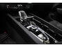 Volvo XC60 T8 Plug-in hybr. AWD Ultra Black Edit. Executive | Actieve Luchtvering met FOUR-C | Extra getint glas achter | Nappa leder met ventilatie | Google Maps Navigatie | Visual Park Assist | Bowers & Wilkins audiosysteem | Massagefunctie voorstoelen | 21" 5-V Spaaks Glossy Black / Diamond Cut velgen met 255/40 R21 banden