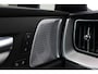 Volvo XC60 T8 Plug-in hybr. AWD Ultra Black Edit. Executive | Actieve Luchtvering met FOUR-C | Extra getint glas achter | Nappa leder met ventilatie | Google Maps Navigatie | Visual Park Assist | Bowers & Wilkins audiosysteem | Massagefunctie voorstoelen | 21" 5-V Spaaks Glossy Black / Diamond Cut velgen met 255/40 R21 banden