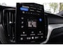 Volvo XC60 T8 Plug-in hybr. AWD Ultra Black Edit. Executive | Actieve Luchtvering met FOUR-C | Extra getint glas achter | Nappa leder met ventilatie | Google Maps Navigatie | Visual Park Assist | Bowers & Wilkins audiosysteem | Massagefunctie voorstoelen | 21" 5-V Spaaks Glossy Black / Diamond Cut velgen met 255/40 R21 banden