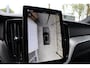Volvo XC60 T8 Plug-in hybr. AWD Ultra Black Edit. Executive | Actieve Luchtvering met FOUR-C | Extra getint glas achter | Nappa leder met ventilatie | Google Maps Navigatie | Visual Park Assist | Bowers & Wilkins audiosysteem | Massagefunctie voorstoelen | 21" 5-V Spaaks Glossy Black / Diamond Cut velgen met 255/40 R21 banden