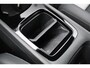 Volkswagen ID.3 Pro 59 kWh 204PK / 150kW, elektrisch verstelbare ErgoActive bestuurdersstoel met geheugen- en massagefunctie, achteruitrijcamera (Rear View), navigatie 19" 'Wellington' LMV, keyless entry, adaptieve cruise control (ACC) met Travel Assist, privacy glas, parkeerassistent (Park Assist), verwarmbare voorstoelen, verwarmbaar multifunctioneel lederen stuurwiel, draadloze telefoonlader, Android Auto & Apple Carplay etc.