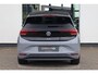 Volkswagen ID.3 Pro 59 kWh 204PK / 150kW, elektrisch verstelbare ErgoActive bestuurdersstoel met geheugen- en massagefunctie, achteruitrijcamera (Rear View), navigatie 19" 'Wellington' LMV, keyless entry, adaptieve cruise control (ACC) met Travel Assist, privacy glas, parkeerassistent (Park Assist), verwarmbare voorstoelen, verwarmbaar multifunctioneel lederen stuurwiel, draadloze telefoonlader, Android Auto & Apple Carplay etc.