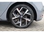 Volkswagen ID.3 Pro 59 kWh 204PK / 150kW, elektrisch verstelbare ErgoActive bestuurdersstoel met geheugen- en massagefunctie, achteruitrijcamera (Rear View), navigatie 19" 'Wellington' LMV, keyless entry, adaptieve cruise control (ACC) met Travel Assist, privacy glas, parkeerassistent (Park Assist), verwarmbare voorstoelen, verwarmbaar multifunctioneel lederen stuurwiel, draadloze telefoonlader, Android Auto & Apple Carplay etc.