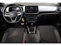 Volkswagen T-Cross 1.0 TSI Life Edition 60 maanden / 100.000km garantie, achteruitrijcamera (Rear View), privacy glas, 16" 'Zurich' LMV, verwarmbare voorstoelen, climatronic, draadloos Apple Carplay & Android Auto, draadloze telefoonlader, adaptieve cruise control (ACC), multifunctioneel lederen stuurwiel, ambiente verlichting, regensensor, LED koplampen, elektrisch verstel-, verwarm- en inklapbare buitenspiegels, parkeersensoren voor en achter (PDC) etc.