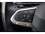 Volkswagen T-Cross 1.0 TSI Life Edition 60 maanden / 100.000km garantie, achteruitrijcamera (Rear View), privacy glas, 16" 'Zurich' LMV, verwarmbare voorstoelen, climatronic, draadloos Apple Carplay & Android Auto, draadloze telefoonlader, adaptieve cruise control (ACC), multifunctioneel lederen stuurwiel, ambiente verlichting, regensensor, LED koplampen, elektrisch verstel-, verwarm- en inklapbare buitenspiegels, parkeersensoren voor en achter (PDC) etc.