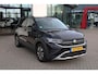 Volkswagen T-Cross 1.0 TSI Life Edition 60 maanden / 100.000km garantie, achteruitrijcamera (Rear View), privacy glas, 16" 'Zurich' LMV, verwarmbare voorstoelen, climatronic, draadloos Apple Carplay & Android Auto, draadloze telefoonlader, adaptieve cruise control (ACC), multifunctioneel lederen stuurwiel, ambiente verlichting, regensensor, LED koplampen, elektrisch verstel-, verwarm- en inklapbare buitenspiegels, parkeersensoren voor en achter (PDC) etc.