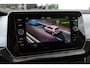 Volkswagen T-Cross 1.0 TSI Life Edition 60 maanden / 100.000km garantie, achteruitrijcamera (Rear View), privacy glas, 16" 'Zurich' LMV, verwarmbare voorstoelen, climatronic, draadloos Apple Carplay & Android Auto, draadloze telefoonlader, adaptieve cruise control (ACC), multifunctioneel lederen stuurwiel, ambiente verlichting, regensensor, LED koplampen, elektrisch verstel-, verwarm- en inklapbare buitenspiegels, parkeersensoren voor en achter (PDC) etc.