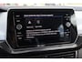 Volkswagen T-Cross 1.0 TSI Life Edition 60 maanden / 100.000km garantie, achteruitrijcamera (Rear View), privacy glas, 16" 'Zurich' LMV, verwarmbare voorstoelen, climatronic, draadloos Apple Carplay & Android Auto, draadloze telefoonlader, adaptieve cruise control (ACC), multifunctioneel lederen stuurwiel, ambiente verlichting, regensensor, LED koplampen, elektrisch verstel-, verwarm- en inklapbare buitenspiegels, parkeersensoren voor en achter (PDC) etc.