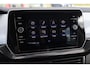 Volkswagen T-Cross 1.0 TSI Life Edition 60 maanden / 100.000km garantie, achteruitrijcamera (Rear View), privacy glas, 16" 'Zurich' LMV, verwarmbare voorstoelen, climatronic, draadloos Apple Carplay & Android Auto, draadloze telefoonlader, adaptieve cruise control (ACC), multifunctioneel lederen stuurwiel, ambiente verlichting, regensensor, LED koplampen, elektrisch verstel-, verwarm- en inklapbare buitenspiegels, parkeersensoren voor en achter (PDC) etc.