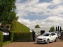 BMW X1 sDrive18i | Handbak | Uniek | PearlWeiss | Leer | Nav | All-black! | Privacy glass