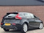 Volvo V40 1.6 T4 MOMENTUM | NL-AUTO! | DEALER OH! | NAVI!