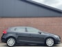 Volvo V40 1.6 T4 MOMENTUM | NL-AUTO! | DEALER OH! | NAVI!