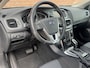 Volvo V40 1.6 T4 MOMENTUM | NL-AUTO! | DEALER OH! | NAVI!