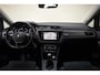 Volkswagen Touran 1.5 TSI Highline Business [ Adapt.cruise Camera Navi Trekhaak ]
