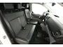 Peugeot e-Expert Opel Vivaro-e 75 kWh L2H1 | Snelladen | SOH 88% | Airco | 3 Zits | Carplay | Cruise | Parkeersens.