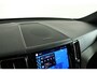Volvo XC60 2.0 T6 Plug-in hybrid AWD Ultimate Black Edition / Opendak / Harmankardon / Memory / Trekhaak