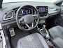 Volkswagen T-Roc 1.5 TSI R-Line | Camera | Side Assist | ACC | Elek. Achterklep | Stoelverwarming | Keyless | Spiegelpakket | 18'' |
