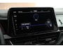 Volkswagen T-Roc 1.5 TSI 150pk DSG R-Line Business+ Black Style Trekhaak Camera Beats Stoelverwarming LED Navigatie