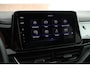 Volkswagen T-Roc 1.5 TSI 150pk DSG R-Line Business+ Black Style Trekhaak Camera Beats Stoelverwarming LED Navigatie