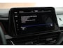 Volkswagen T-Roc 1.5 TSI 150pk DSG R-Line Business+ Black Style Trekhaak Camera Beats Stoelverwarming LED Navigatie