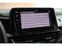 Volkswagen T-Roc 1.5 TSI 150pk DSG R-Line Business+ Black Style Trekhaak Camera Beats Stoelverwarming LED Navigatie