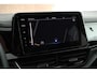 Volkswagen T-Roc 1.5 TSI 150pk DSG R-Line Business+ Black Style Trekhaak Camera Beats Stoelverwarming LED Navigatie