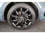 Volkswagen T-Roc 1.5 TSI 150pk DSG R-Line Business+ Black Style Trekhaak Camera Beats Stoelverwarming LED Navigatie