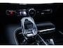 Volvo V60 T6 Plug-in hybrid AWD Plus Dark | Trekhaak | Verwarmbare voorstoelen+stuurwiel+achterbank | Rondom zichtcamera | Premium audio by Harman Kardon | Verwarmbare voorruit | 19 inch Lichtmetalen velgen